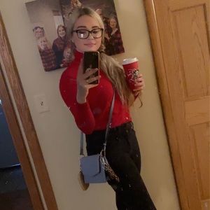 Meet your Posher, Izzy